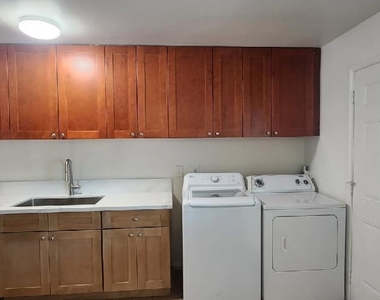 1416 E Orange Street - Photo Thumbnail 4