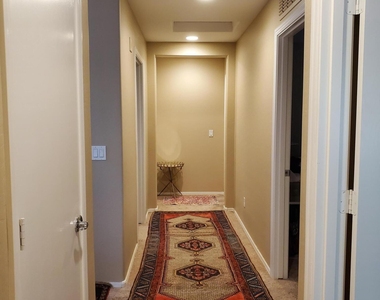 2644 N 73rd Glen - Photo Thumbnail 7