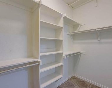 4110 Mckinney Avenue - Photo Thumbnail 17