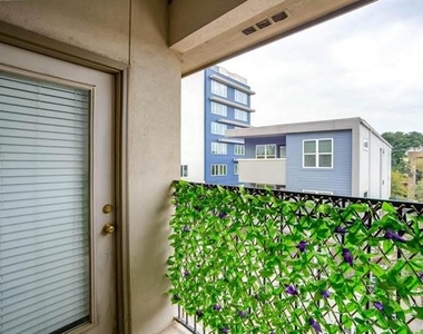 4110 Mckinney Avenue - Photo Thumbnail 22