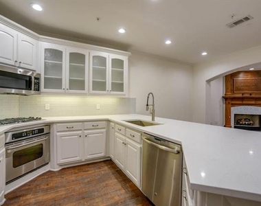 4110 Mckinney Avenue - Photo Thumbnail 10
