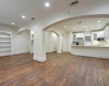 4110 Mckinney Avenue - Photo Thumbnail 5