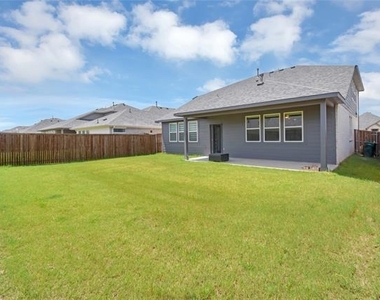 728 Rusty Spurs Place - Photo Thumbnail 24