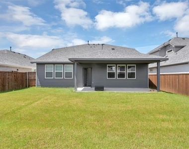 728 Rusty Spurs Place - Photo Thumbnail 25