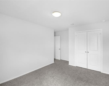 728 Rusty Spurs Place - Photo Thumbnail 14