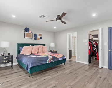 4912 E Friess Drive - Photo Thumbnail 17