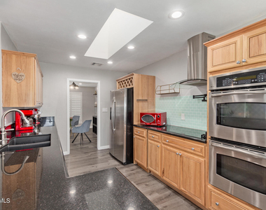 4912 E Friess Drive - Photo Thumbnail 11