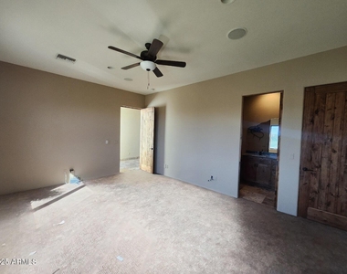 40612 N 28th Street - Photo Thumbnail 44