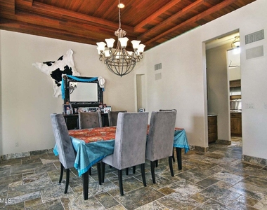 40612 N 28th Street - Photo Thumbnail 9