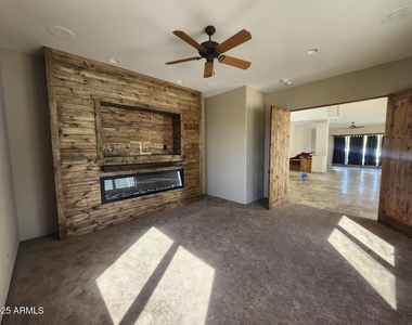 40612 N 28th Street - Photo Thumbnail 27