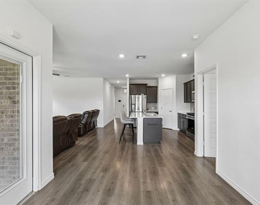 230 Mockingbird Way - Photo Thumbnail 13