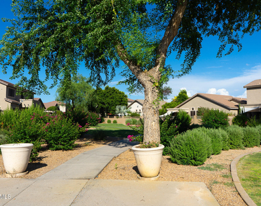 14369 W Lexington Avenue - Photo Thumbnail 35
