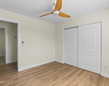14369 W Lexington Avenue - Photo Thumbnail 21