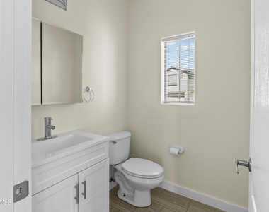 14369 W Lexington Avenue - Photo Thumbnail 11