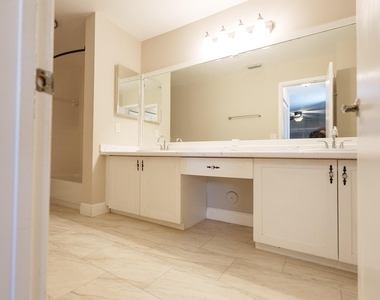 7251 Nw 24th Court - Photo Thumbnail 15