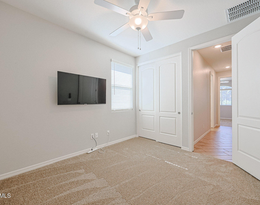 15269 W Pierce Street - Photo Thumbnail 16