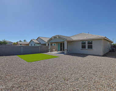 15269 W Pierce Street - Photo Thumbnail 32