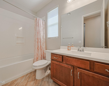 15269 W Pierce Street - Photo Thumbnail 14
