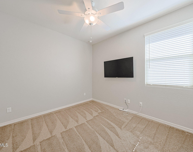 15269 W Pierce Street - Photo Thumbnail 15