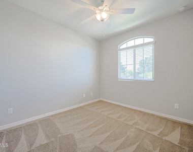 15269 W Pierce Street - Photo Thumbnail 12
