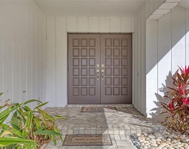 4989 Pineview Circle - Photo Thumbnail 2
