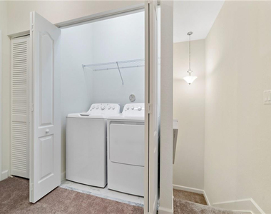 13056 Anthorne Lane - Photo Thumbnail 23