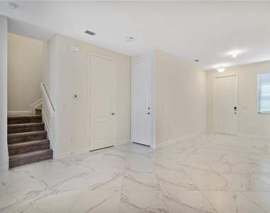 13056 Anthorne Lane - Photo Thumbnail 20