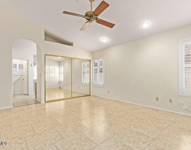 12830 N 95th Way - Photo Thumbnail 11