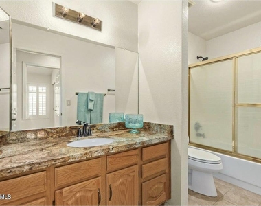 12830 N 95th Way - Photo Thumbnail 16