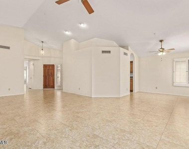 12830 N 95th Way - Photo Thumbnail 1