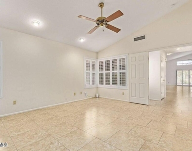 12830 N 95th Way - Photo Thumbnail 14
