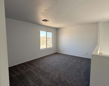 1261 E Dust Devil Drive - Photo Thumbnail 17