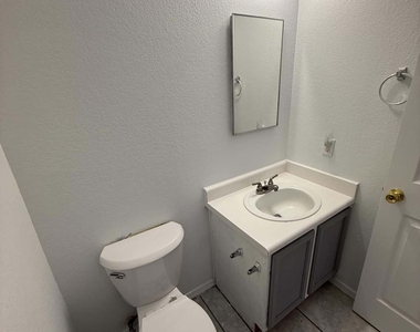 1261 E Dust Devil Drive - Photo Thumbnail 18