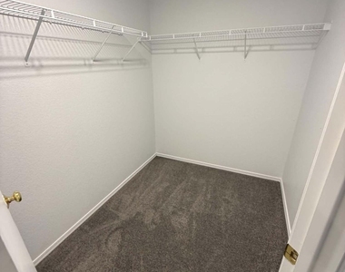 1261 E Dust Devil Drive - Photo Thumbnail 12
