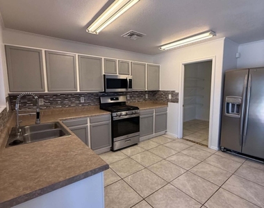 1261 E Dust Devil Drive - Photo Thumbnail 3