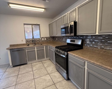 1261 E Dust Devil Drive - Photo Thumbnail 2