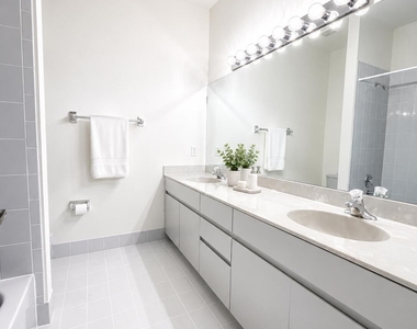6560 Villa Sonrisa Drive - Photo Thumbnail 7