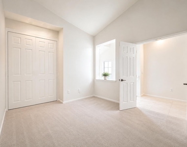 6560 Villa Sonrisa Drive - Photo Thumbnail 2