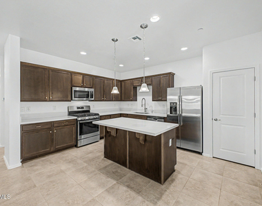 21254 W Hubbell Street - Photo Thumbnail 8