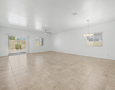21254 W Hubbell Street - Photo Thumbnail 4
