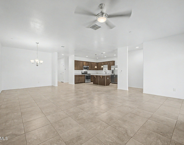 21254 W Hubbell Street - Photo Thumbnail 7
