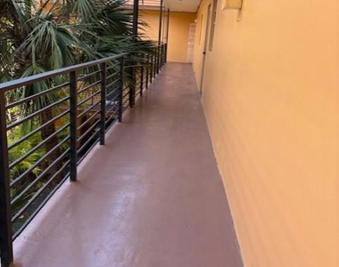 365 Ne 125th Street - Photo Thumbnail 1