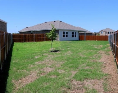 4749 Swan Neck Drive - Photo Thumbnail 3