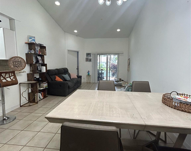 11296 Sw 17th Court - Photo Thumbnail 6