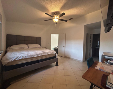 11296 Sw 17th Court - Photo Thumbnail 13