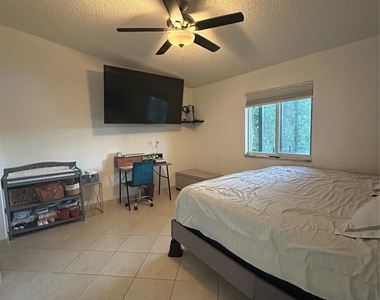 11296 Sw 17th Court - Photo Thumbnail 12