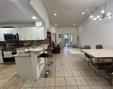 11296 Sw 17th Court - Photo Thumbnail 9