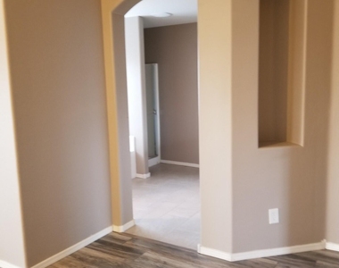 36554 W Alhambra Street - Photo Thumbnail 9