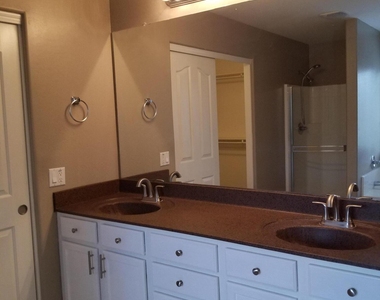 36554 W Alhambra Street - Photo Thumbnail 12