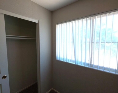 15128 W Grant Street - Photo Thumbnail 25
